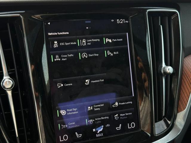 2021 Volvo S60 T6 Momentum