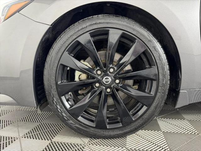 2021 Nissan Maxima SR Xtronic CVT
