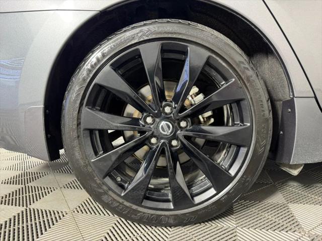 2021 Nissan Maxima SR Xtronic CVT