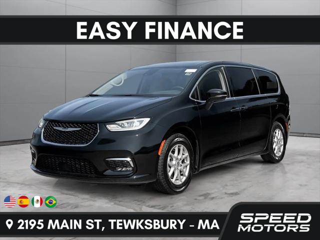 2024 Chrysler Pacifica Touring L for sale in Tewksbury, MA