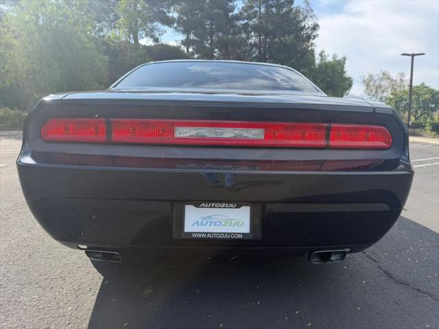2011 Dodge Challenger Base