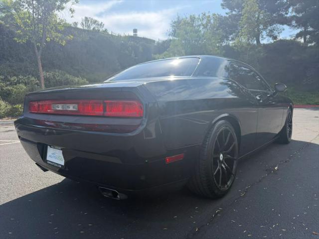 2011 Dodge Challenger Base