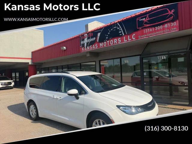 2021 Chrysler Voyager LXI for sale in Wichita, KS