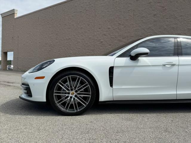 2017 Porsche Panamera 4