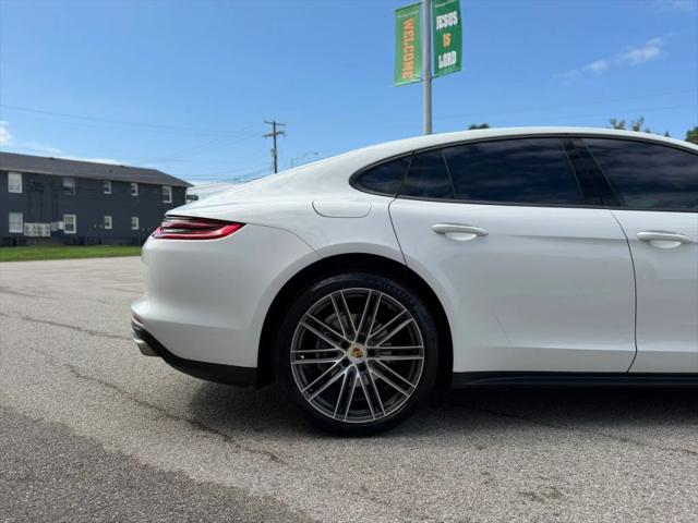 2017 Porsche Panamera 4