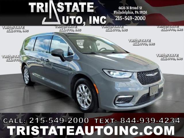 2023 Chrysler Pacifica Touring L for sale in Philadelphia, PA