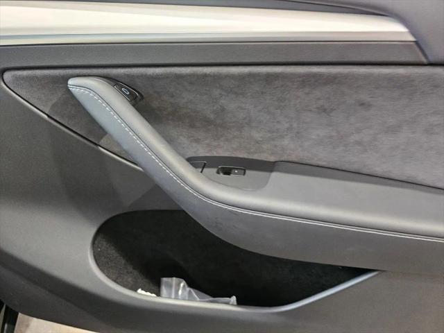 2025 Tesla Model Y Long Range Dual Motor Rear-Wheel Drive