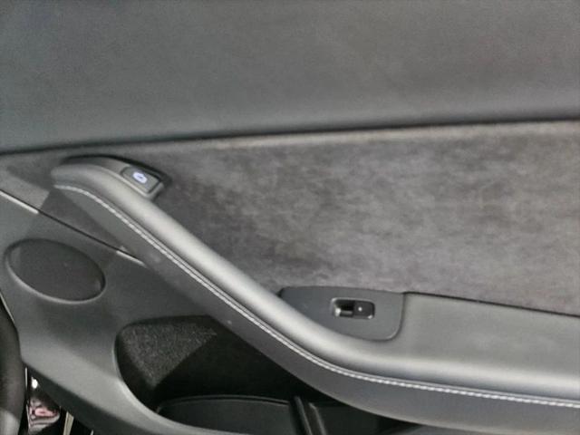 2025 Tesla Model Y Long Range Dual Motor Rear-Wheel Drive
