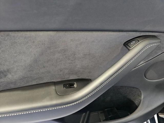 2025 Tesla Model Y Long Range Dual Motor Rear-Wheel Drive