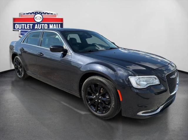 2015 Chrysler 300 Limited for sale in Okeechobee, FL
