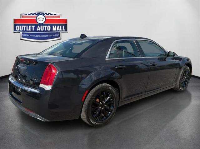 2015 Chrysler 300 Limited
