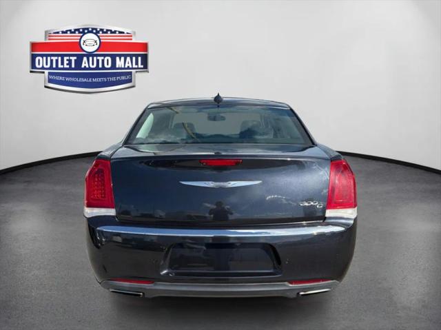 2015 Chrysler 300 Limited