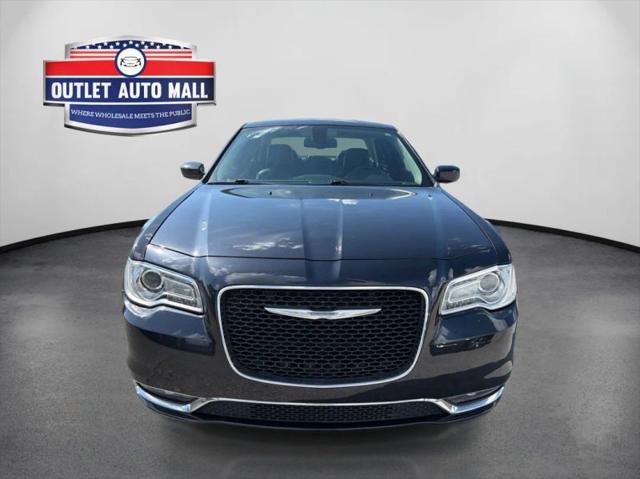 2015 Chrysler 300 Limited