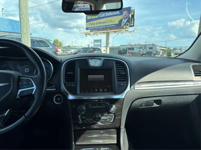 2015 Chrysler 300 Limited