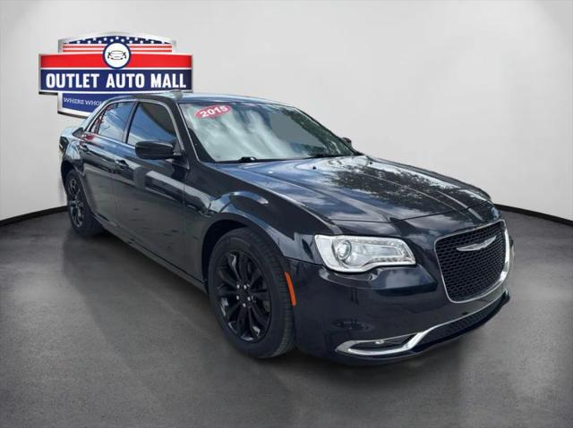 2015 Chrysler 300 Limited for sale in Okeechobee, FL