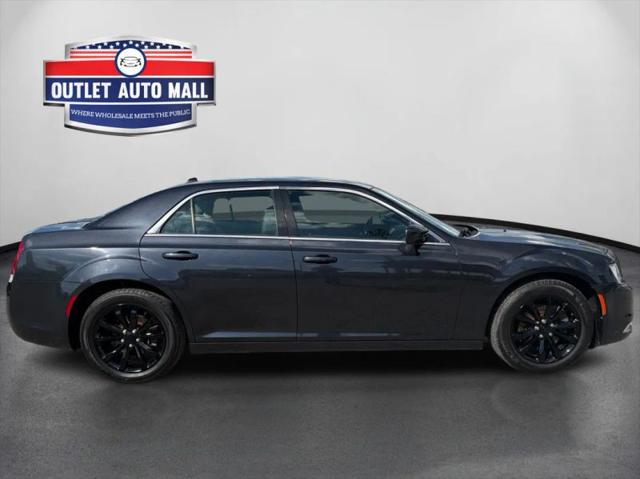 2015 Chrysler 300 Limited