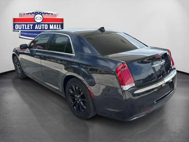 2015 Chrysler 300 Limited