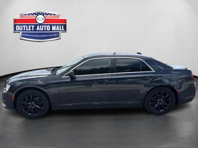 2015 Chrysler 300 Limited