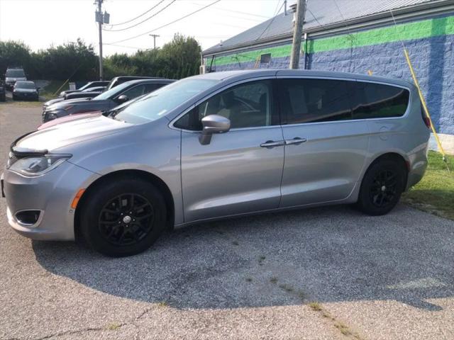 2020 Chrysler Pacifica Touring for sale in Shelbyville, KY