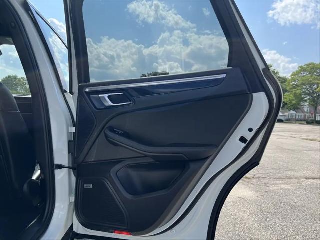 2019 Porsche Macan Base