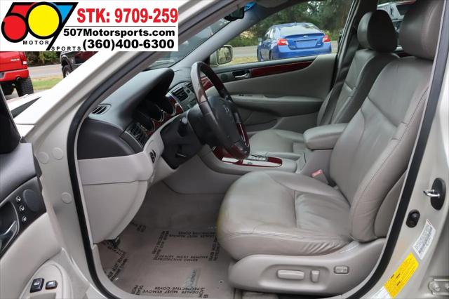 2002 Lexus ES 300 Sedan