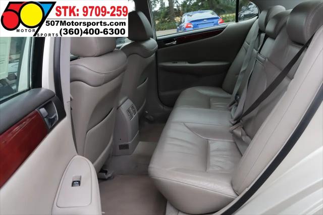 2002 Lexus ES 300 Sedan