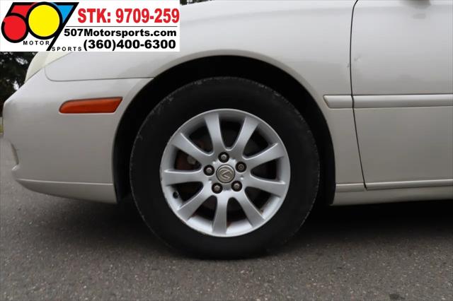 2002 Lexus ES 300 Sedan