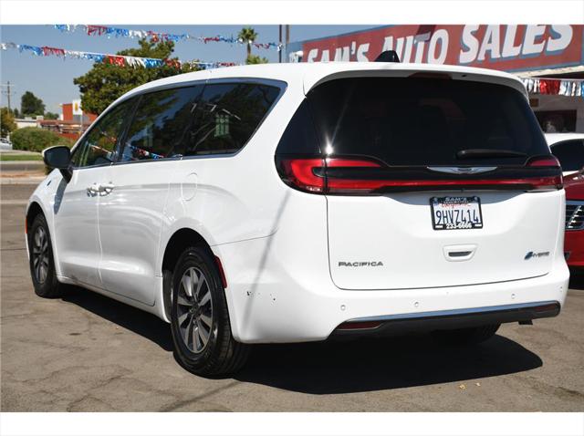 2023 Chrysler Pacifica Hybrid Touring L