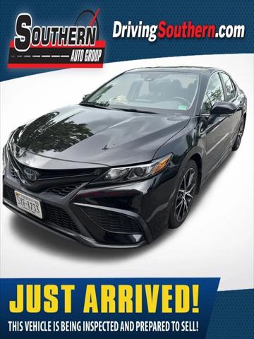 2021 Toyota Camry SE Hybrid