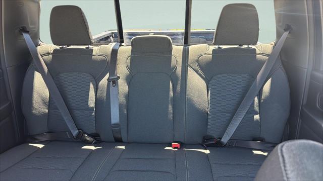 2026 Ram 1500 Express Crew Cab 4x4 57 Box