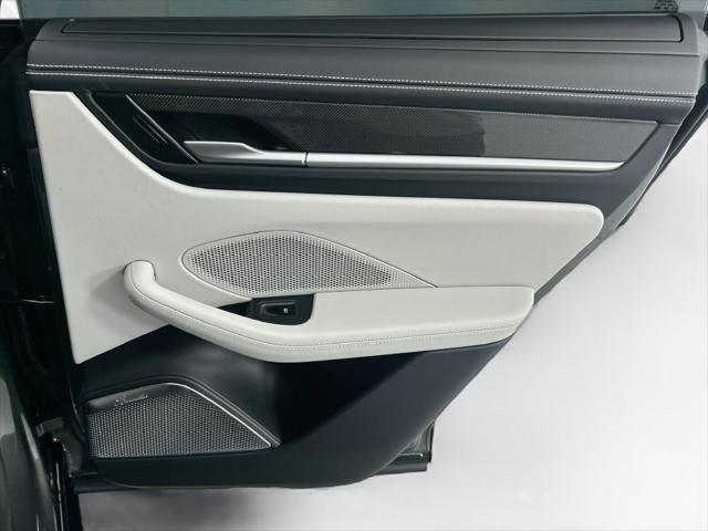 2026 Porsche Macan Electric Turbo