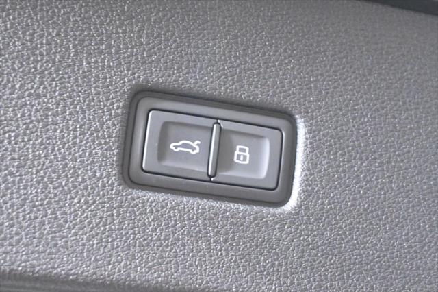 2027 Audi Q8 Premium Plus 55 TFSI quattro Tiptronic