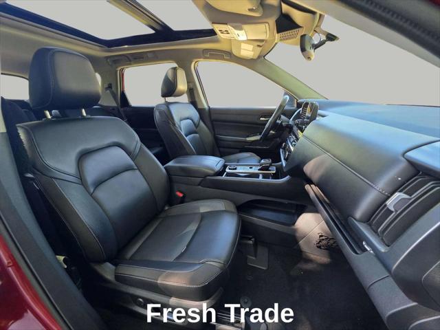 2023 Nissan Pathfinder SL 4WD