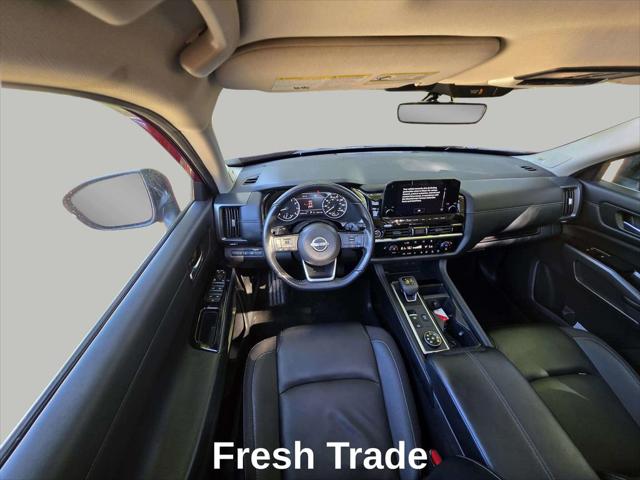 2023 Nissan Pathfinder SL 4WD