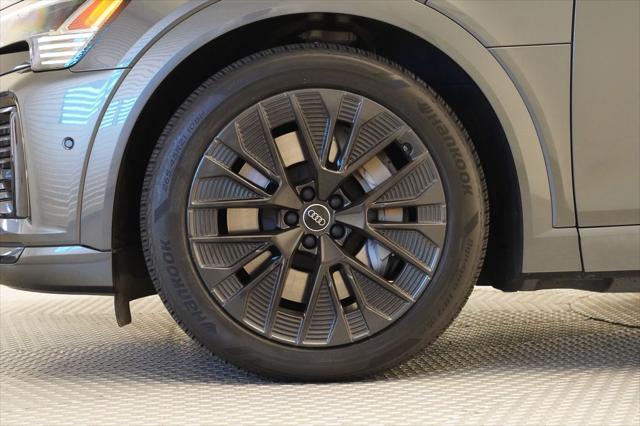 2024 Audi e-tron Prestige quattro