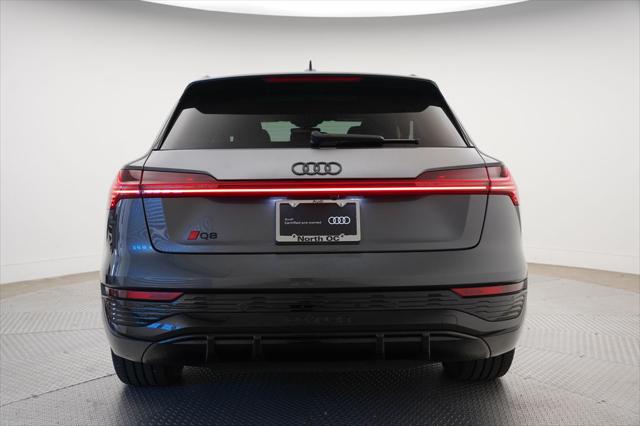 2024 Audi e-tron Prestige quattro
