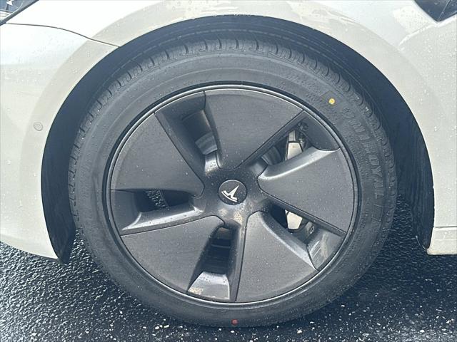 2021 Tesla Model 3 Standard Range Plus Rear-Wheel Drive