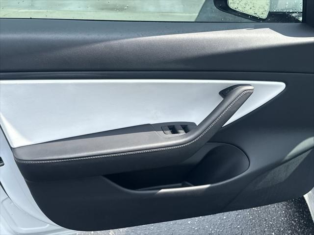 2021 Tesla Model 3 Standard Range Plus Rear-Wheel Drive