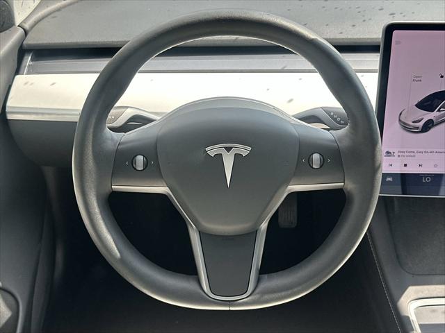 2021 Tesla Model 3 Standard Range Plus Rear-Wheel Drive