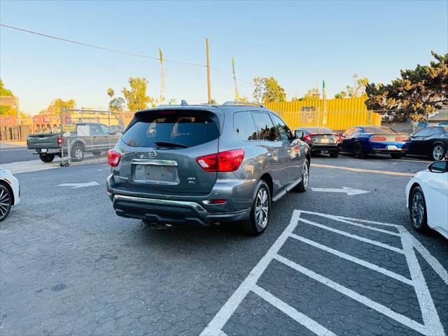 2019 Nissan Pathfinder SL