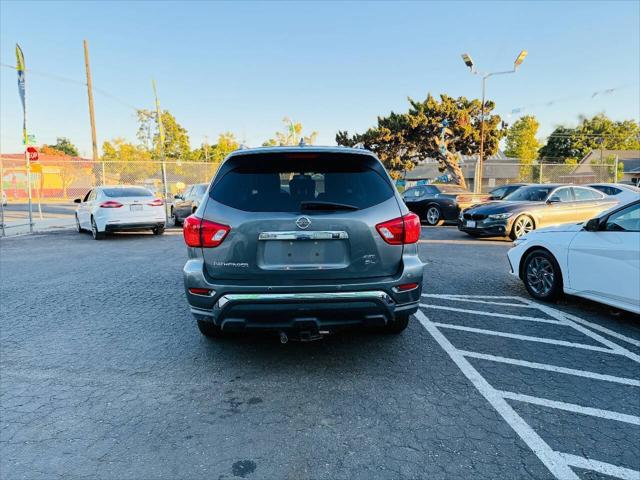2019 Nissan Pathfinder SL