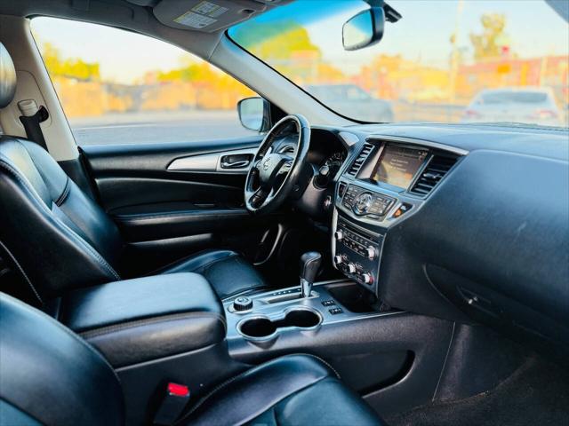 2019 Nissan Pathfinder SL