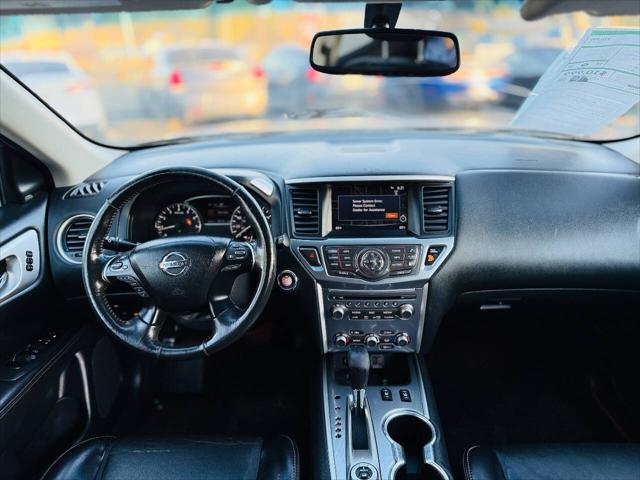 2019 Nissan Pathfinder SL
