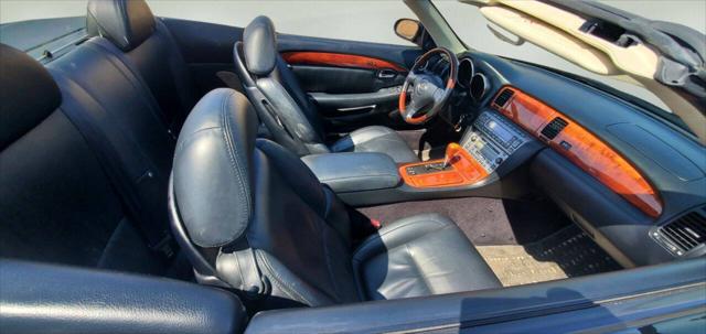 2004 Lexus SC 430 Base 2dr Convertible
