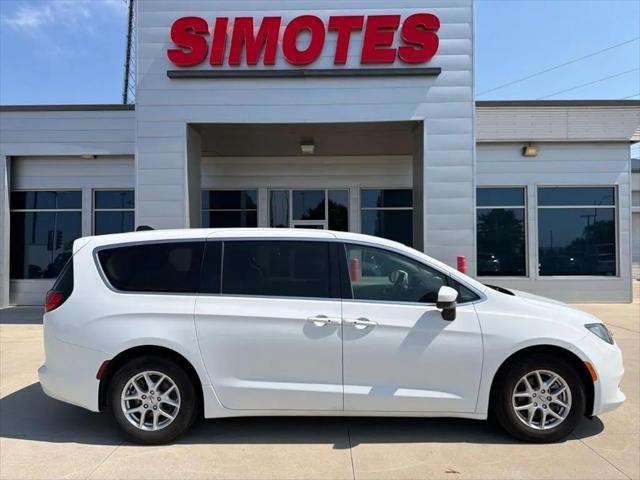 2022 Chrysler Voyager LX for sale in Minooka, IL