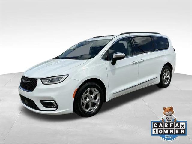2023 Chrysler Pacifica Limited for sale in Titusville, FL