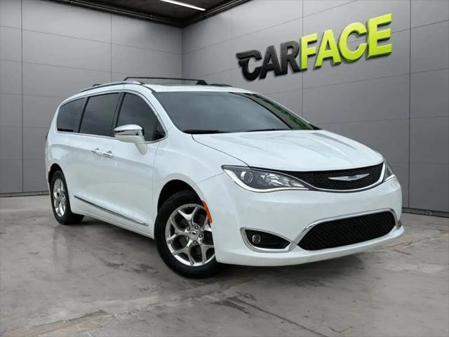 2018 Chrysler Pacifica Limited for sale in Parma, OH