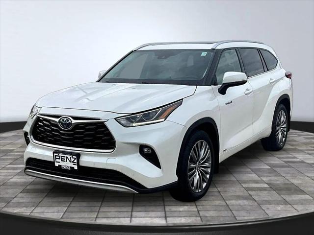 2020 Toyota Highlander Hybrid Platinum for sale in ROCHESTER, MN
