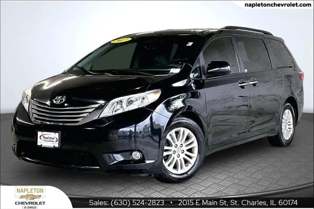 2017 Toyota Sienna XLE Premium 8 Passenger for sale in St. Charles, IL