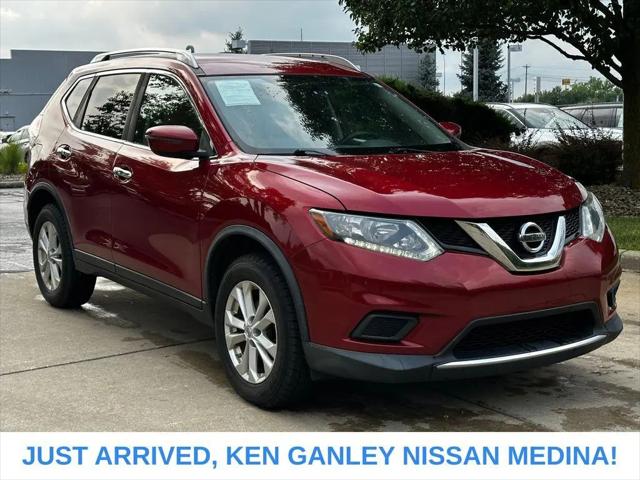 2016 Nissan Rogue SV for sale in Medina, OH